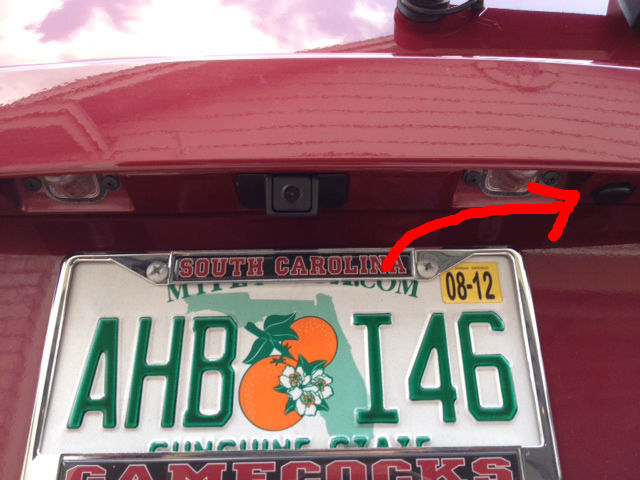 76576