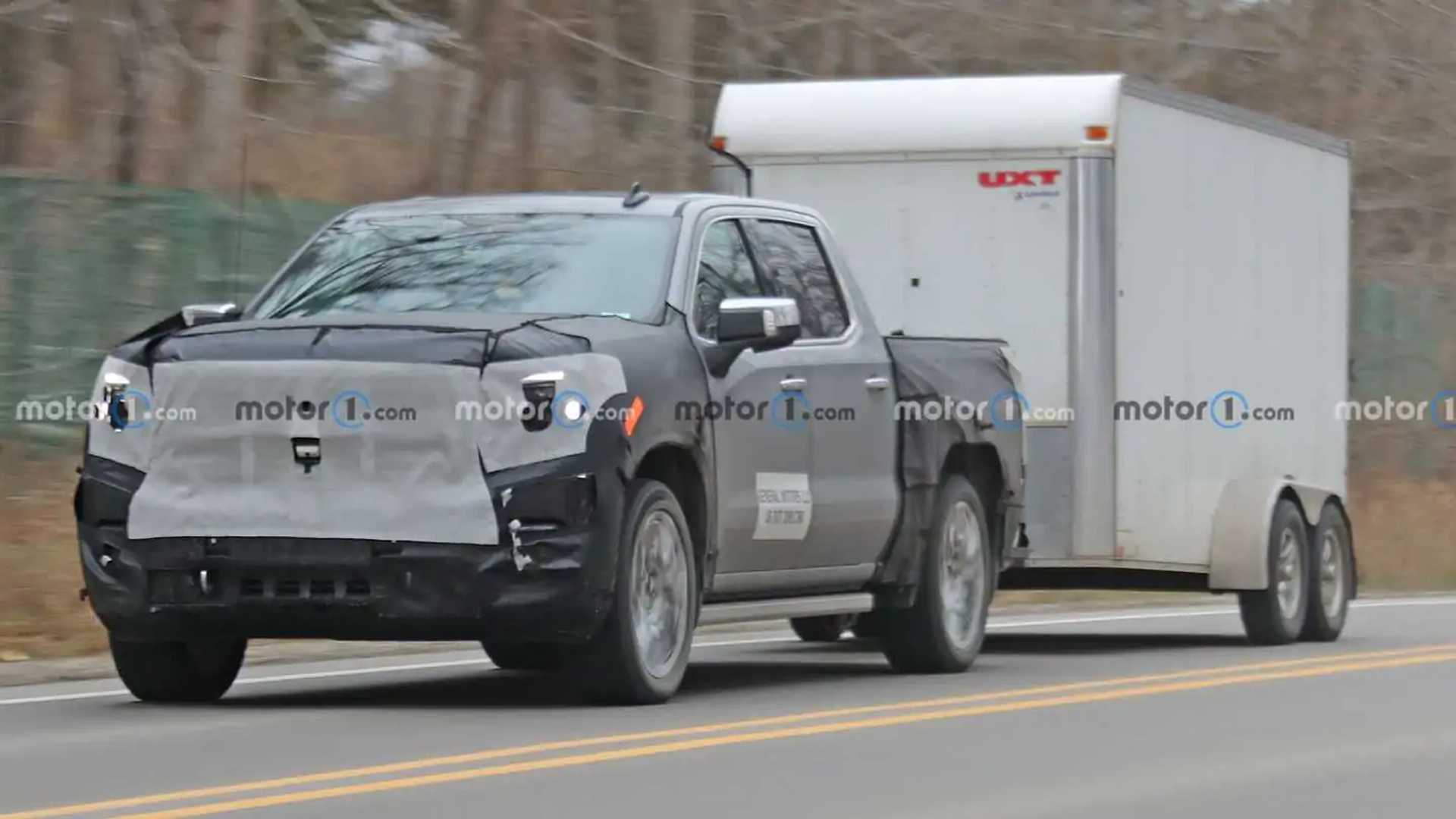 www.motor1.com